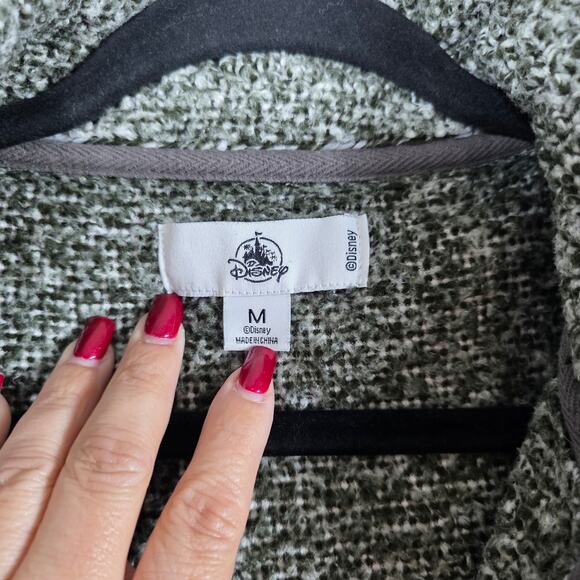 Disney Jacket Womens M Black and White Sherpa Fleece Full Zip Mickey Globe Patch - Picture 7 of 12